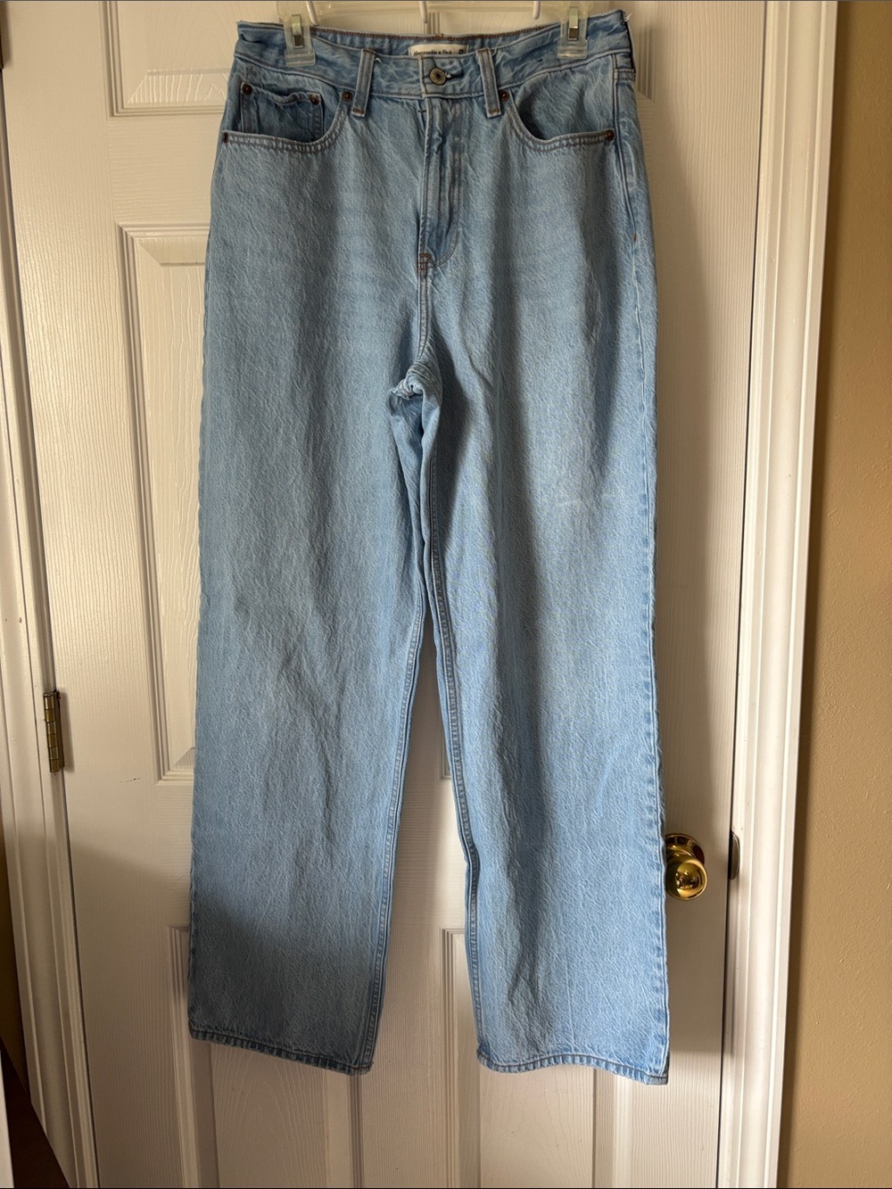 Abercrombie & Fitch Curve Love High Rise Loose Jeans Light Wash Size 29